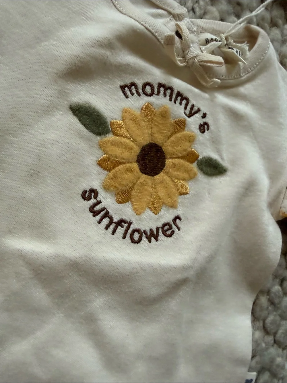 Mommy's Sunflower Cream Baby Bodysuit 0-3 months rabbit and bear